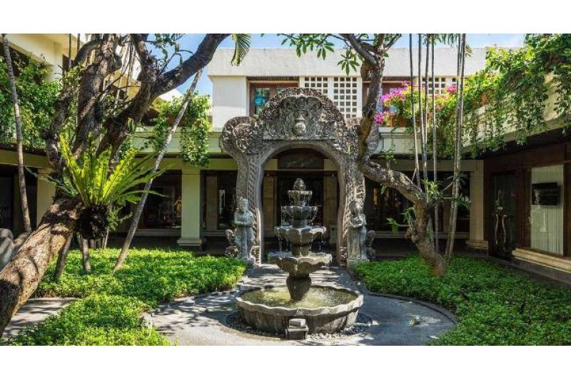 NUSA DUA BEACH HOTEL & SPA