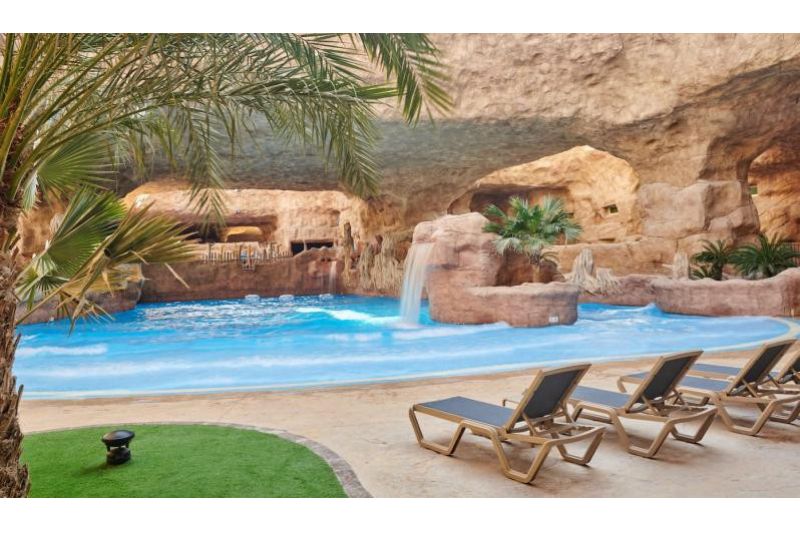 HILTON SALWA BEACH RESORT & VILLAS