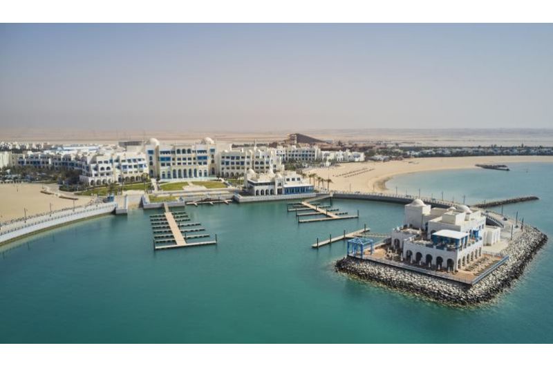 HILTON SALWA BEACH RESORT & VILLAS