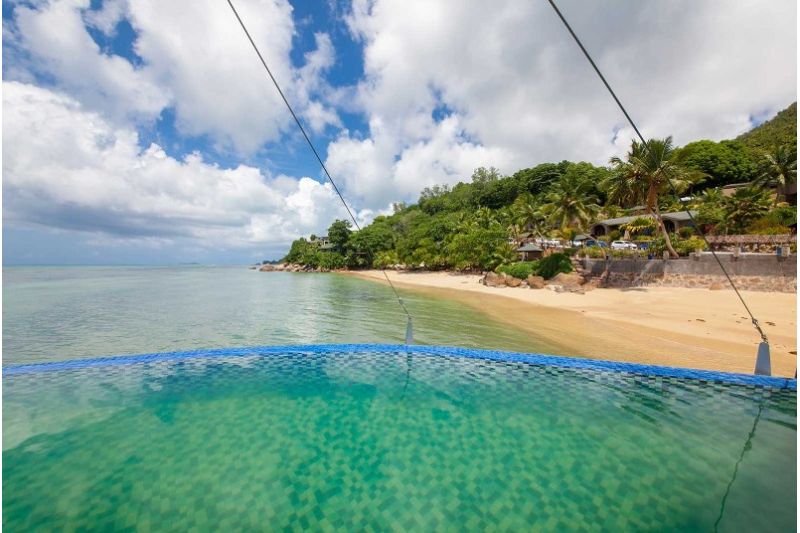 COCO DE MER & BLACK PARROT SUITES