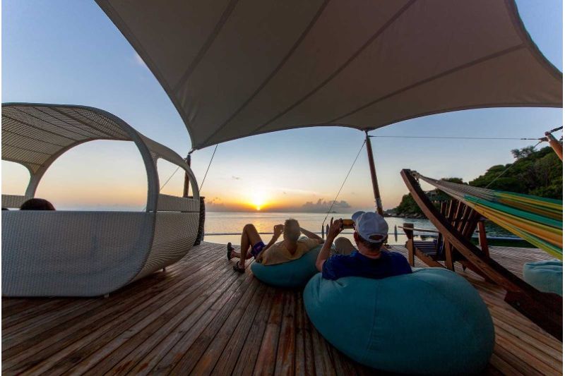 COCO DE MER & BLACK PARROT SUITES