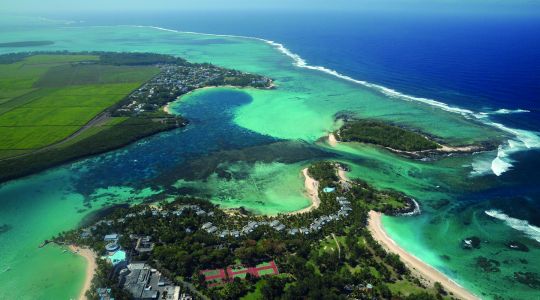 SHANDRANI BEACHCOMBER RESORT & SPA