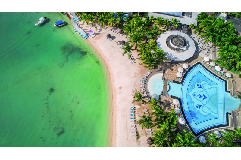 SHANDRANI BEACHCOMBER RESORT & SPA