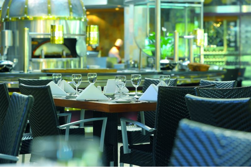 SHANDRANI BEACHCOMBER RESORT & SPA