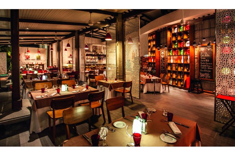 SHANDRANI BEACHCOMBER RESORT & SPA