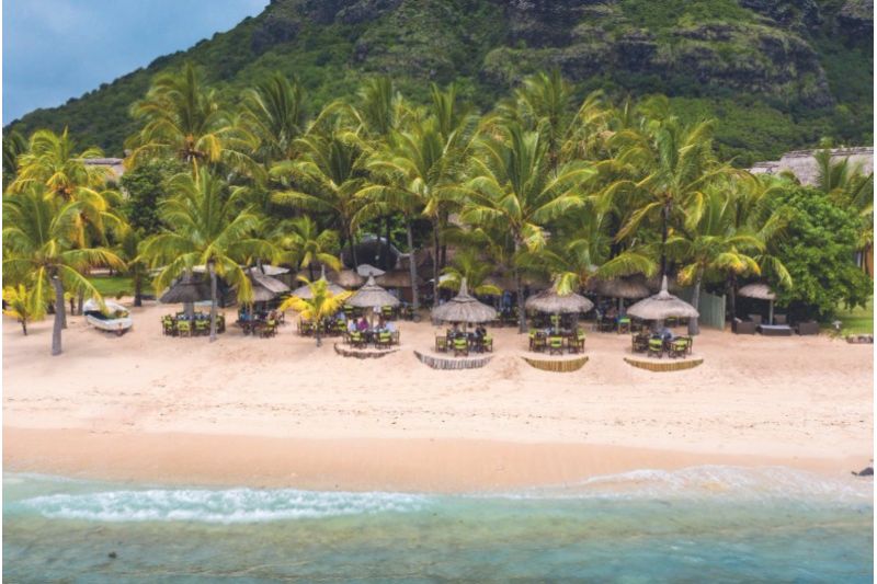 DINAROBIN BEACHCOMBER GOLF & SPA