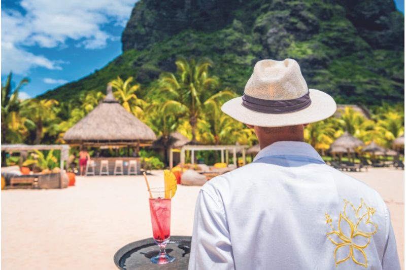 DINAROBIN BEACHCOMBER GOLF & SPA