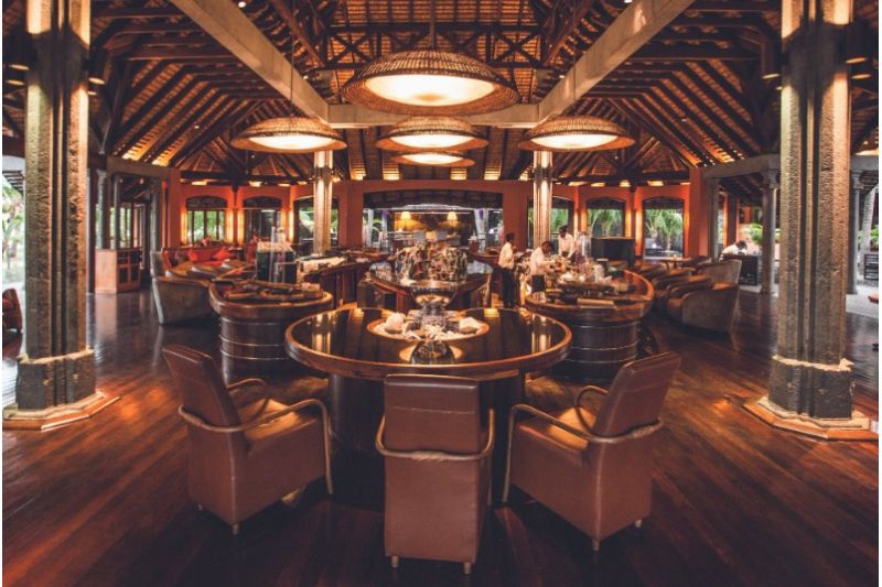 DINAROBIN BEACHCOMBER GOLF & SPA