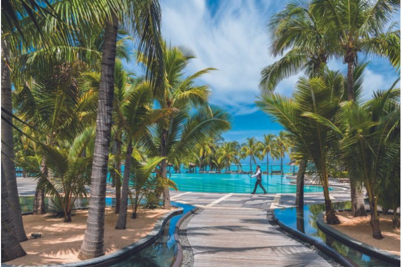 DINAROBIN BEACHCOMBER GOLF & SPA