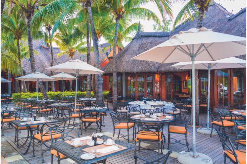 DINAROBIN BEACHCOMBER GOLF & SPA