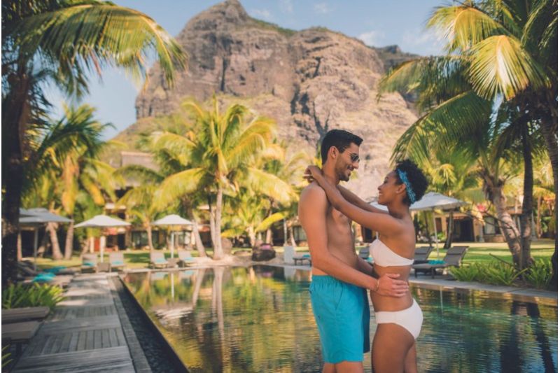 DINAROBIN BEACHCOMBER GOLF & SPA