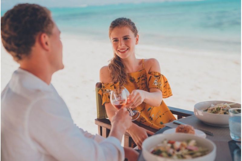 DINAROBIN BEACHCOMBER GOLF & SPA