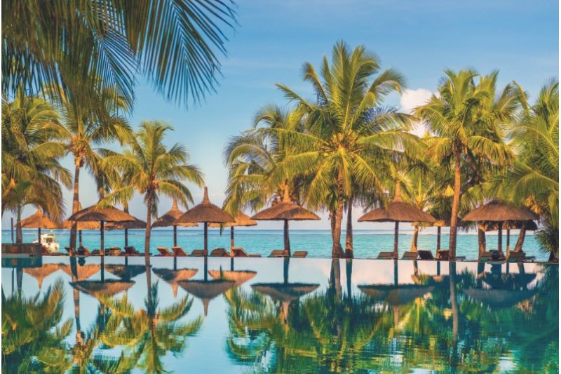 DINAROBIN BEACHCOMBER GOLF & SPA