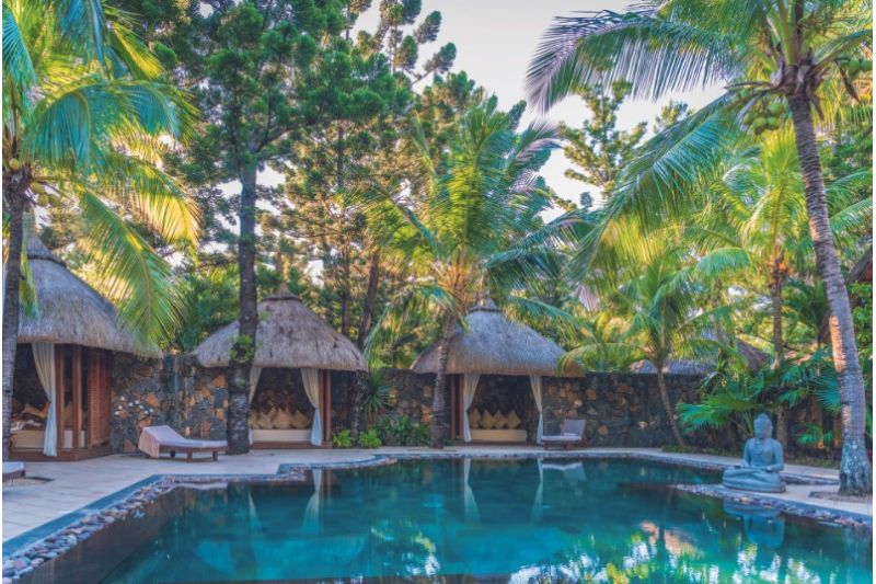 DINAROBIN BEACHCOMBER GOLF & SPA