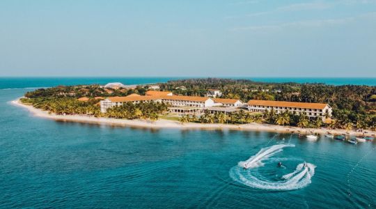 AMAYA BEACH PASSIKUDAH