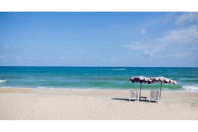 THE FAIR HOUSE BEACH RESORT HOTEL