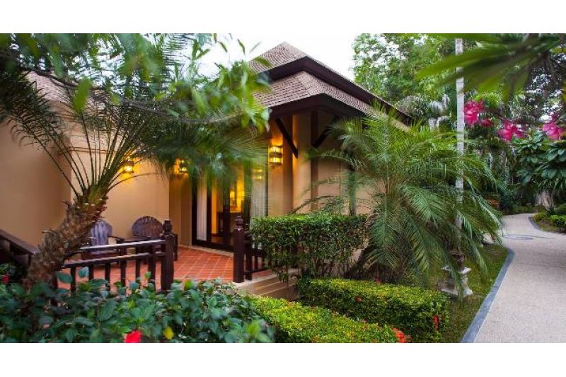 THE FAIR HOUSE BEACH RESORT HOTEL