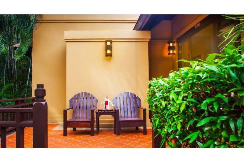 THE FAIR HOUSE BEACH RESORT HOTEL