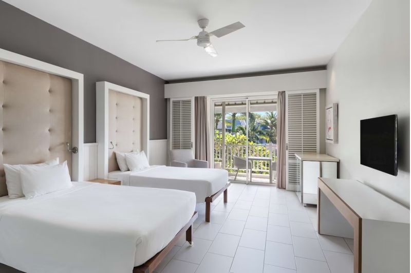 RADISSON BLU AZURI RESORT  &  SPA