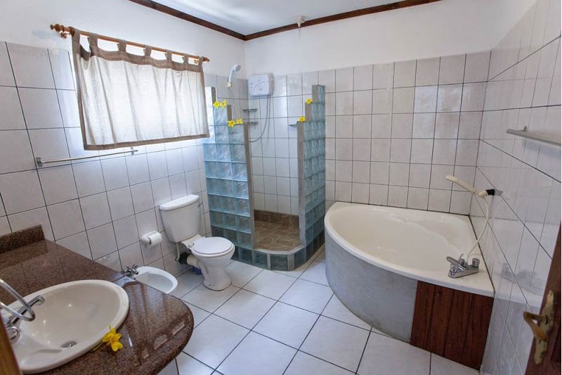 ANSE SOLEIL BEACHCOMBER MAHÉ 