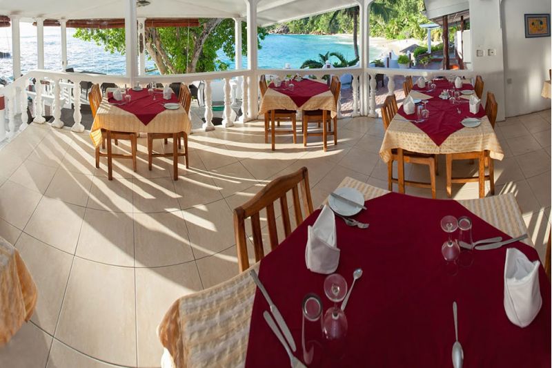 ANSE SOLEIL BEACHCOMBER MAHÉ 