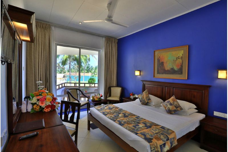 HIBISCUS BEACH HOTEL