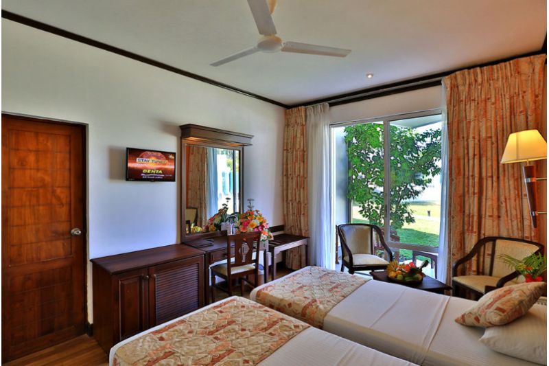 HIBISCUS BEACH HOTEL