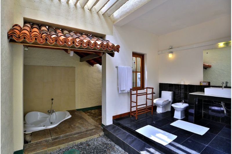 HIBISCUS BEACH HOTEL