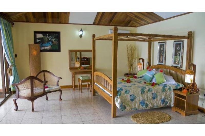 PATATRAN VILLAGE HOTEL