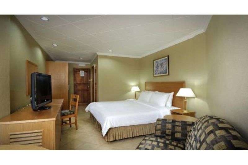 BERJAYA BEAU VALLON BAY RESORT & CASINO