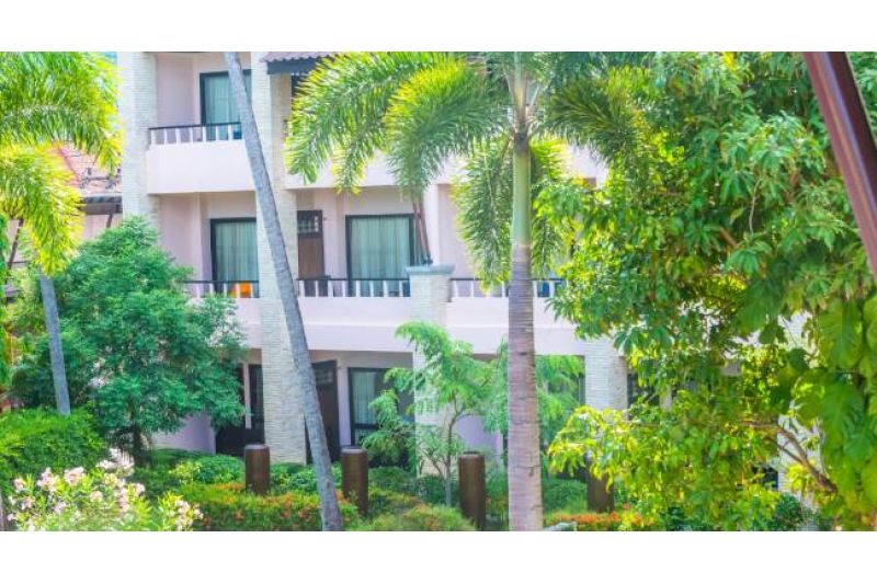 WEEKENDER RESORT & SPA