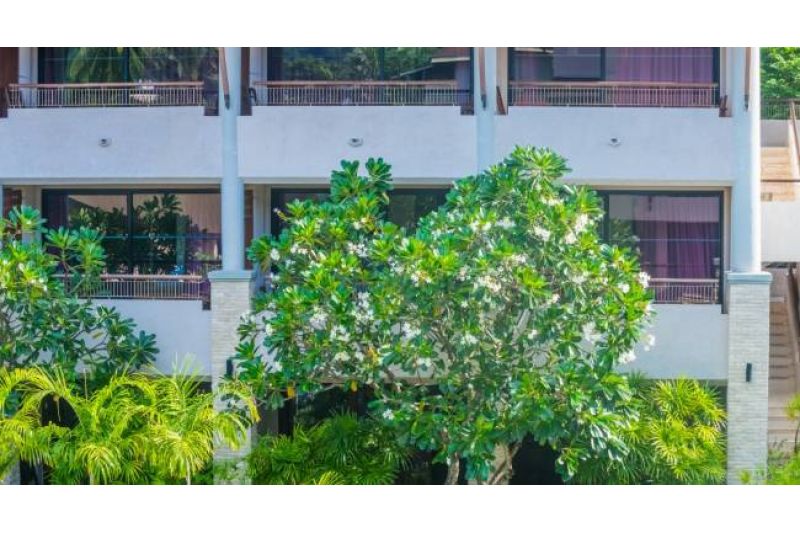 WEEKENDER RESORT & SPA