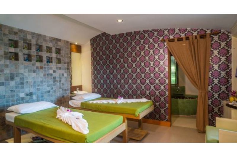 WEEKENDER RESORT & SPA