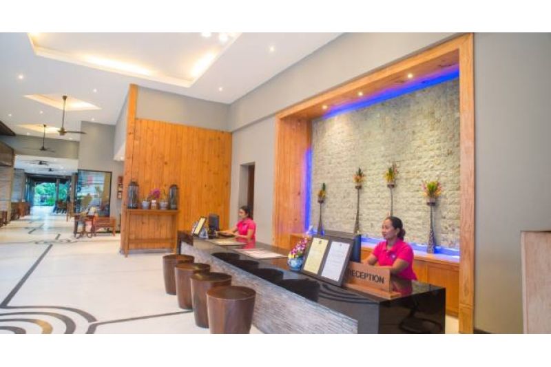 WEEKENDER RESORT & SPA