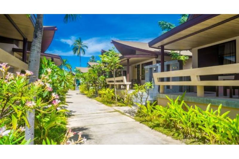 WEEKENDER RESORT & SPA