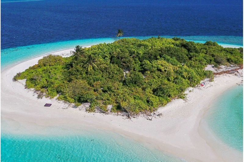 DIAMONDS THUDUFUSHI MALDIVES