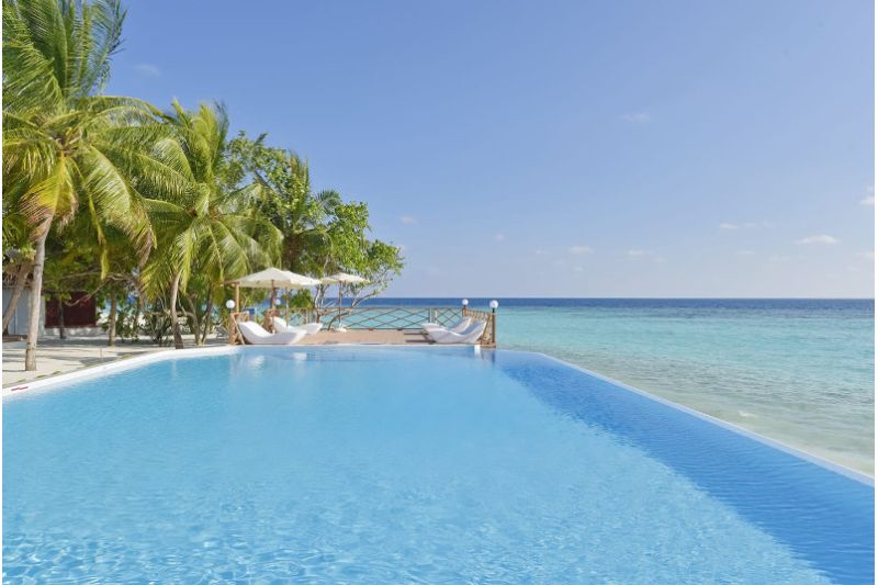 THULHAGIRI ISLAND RESORT & SPA